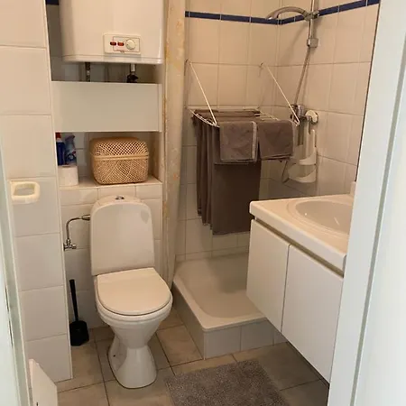 Met Aparte Slaaphoek, Garage En Balkon Middelkerke
